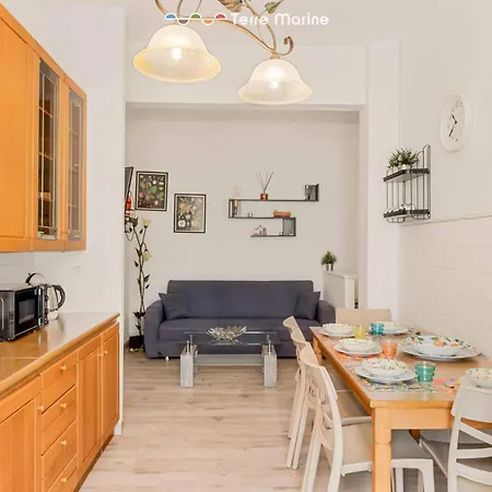 La Casa Di Genia, Terremarine La Spezia