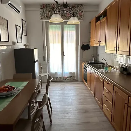 Апартаменты La Casa Di Genia, Terremarine *