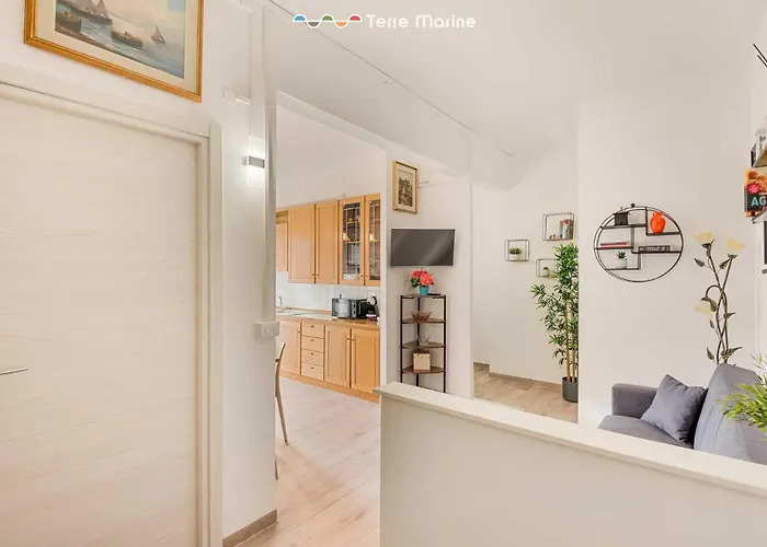 La Casa Di Genia, Terremarine La Spezia